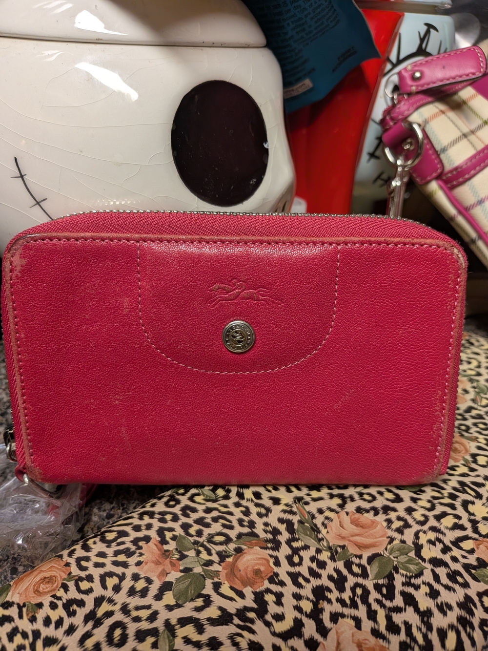 Women's Pink Longchamp Zip Around Wallet - Sleek Everyday Clutch